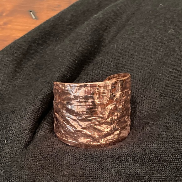 Rose Gold Cuff 🌹 - Picture 1 of 5